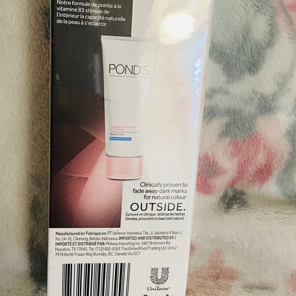 Pond's Perfect Color Complex - Picture 2 of 3